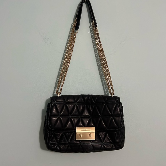 Michael kors purse - Picture 1 of 4